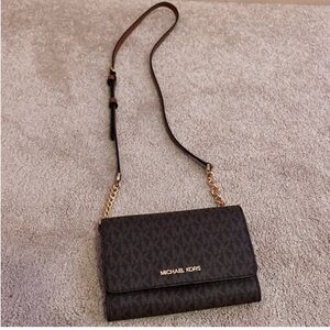 MICHAEL KORS Jet Set Travel Convertible Crossbody Bag